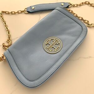 Tory Burch Amanda Light Chambray Logo Clutch Like New.